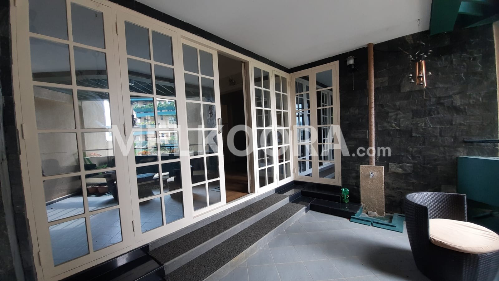 3BHK Fully Furnished luxury Flat for rent in Kakkanad.