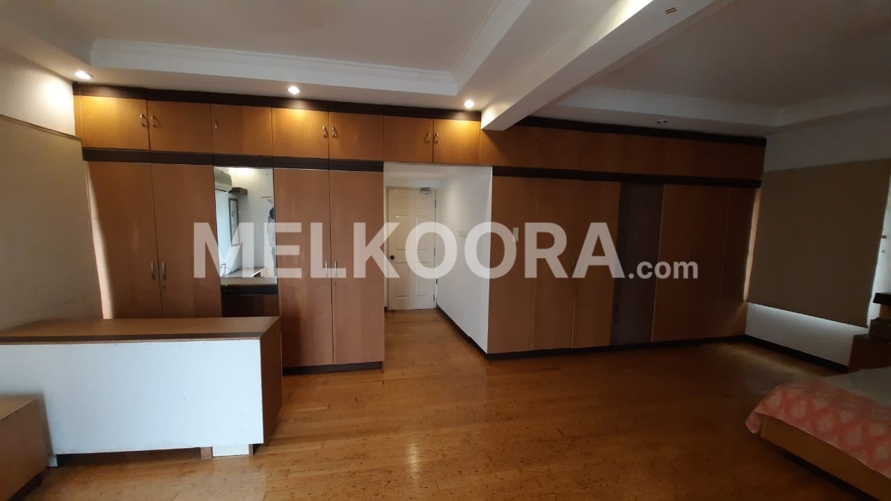 Luxurious Living: Flat For Rent in Marine Drive Kochi.