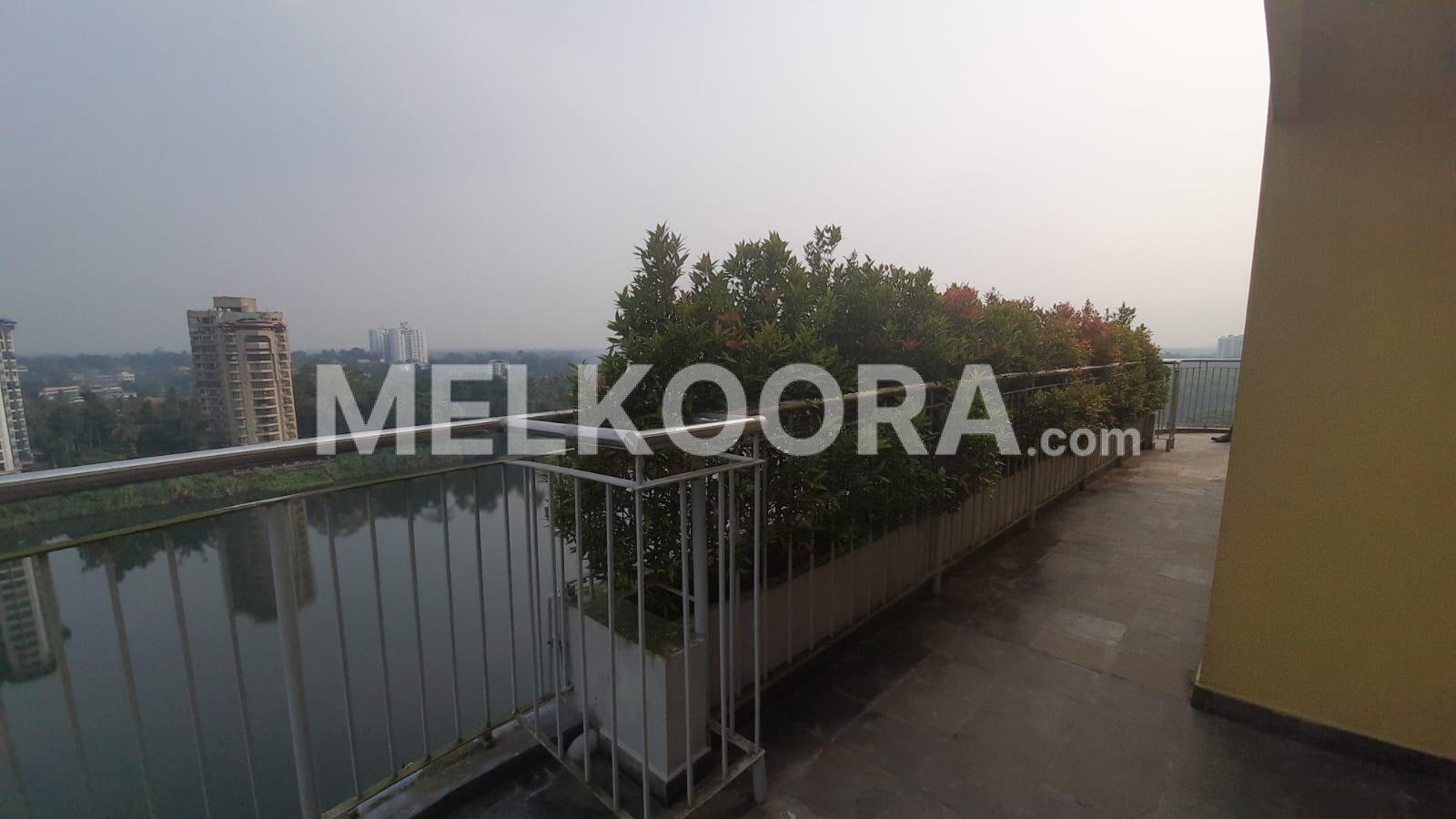 3 BHK FULLY FURNISHED  WATER VIEW FLAT FOR RENT IN  MAYURA PERIYAR VIEW ALUVA