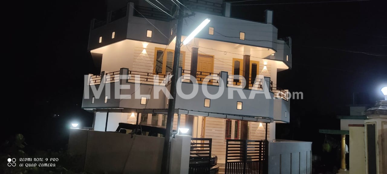 BRAND NEW 4 BHK SEMI FURNISHED INDEPENDENT HOUSE FOR SALE AT KUZHIVELIPADYIN 2.75 CENT