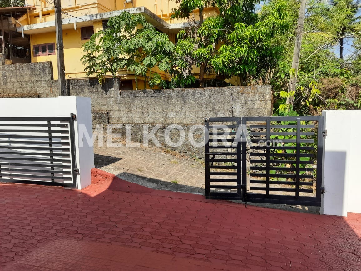 House for Sale – 3 BHK Independent Unfurnished in Aluva