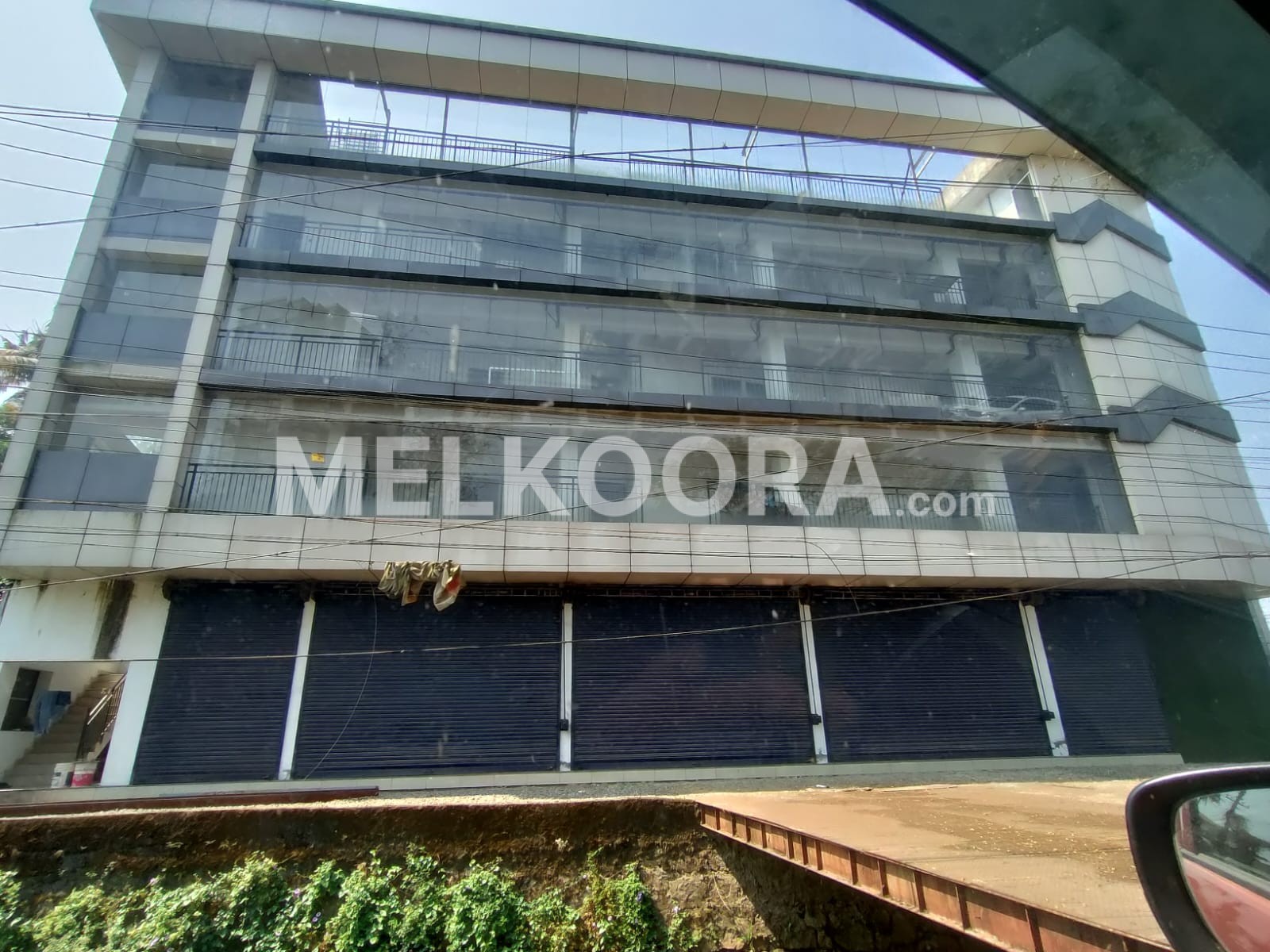 10000 SQ.FT SEMI FURNISHED COMMERCIAL BUILDING FOR SALE IN VYTILLA