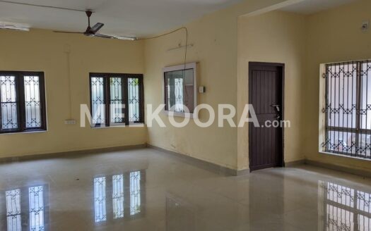 Semi-Furnished 2 BHK House for Rent in Kaloor