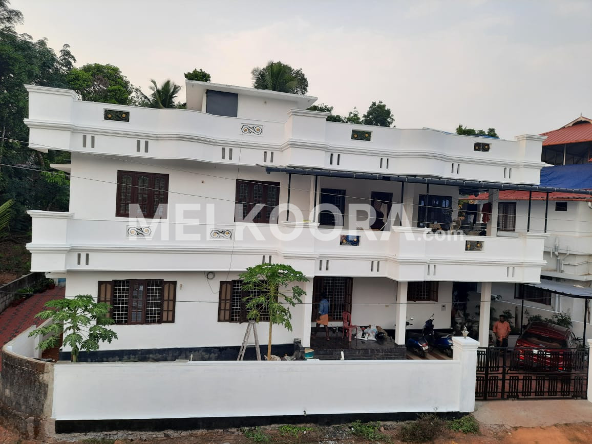 4 BHK 2000 Sqft House For Sale in Chottanikkara