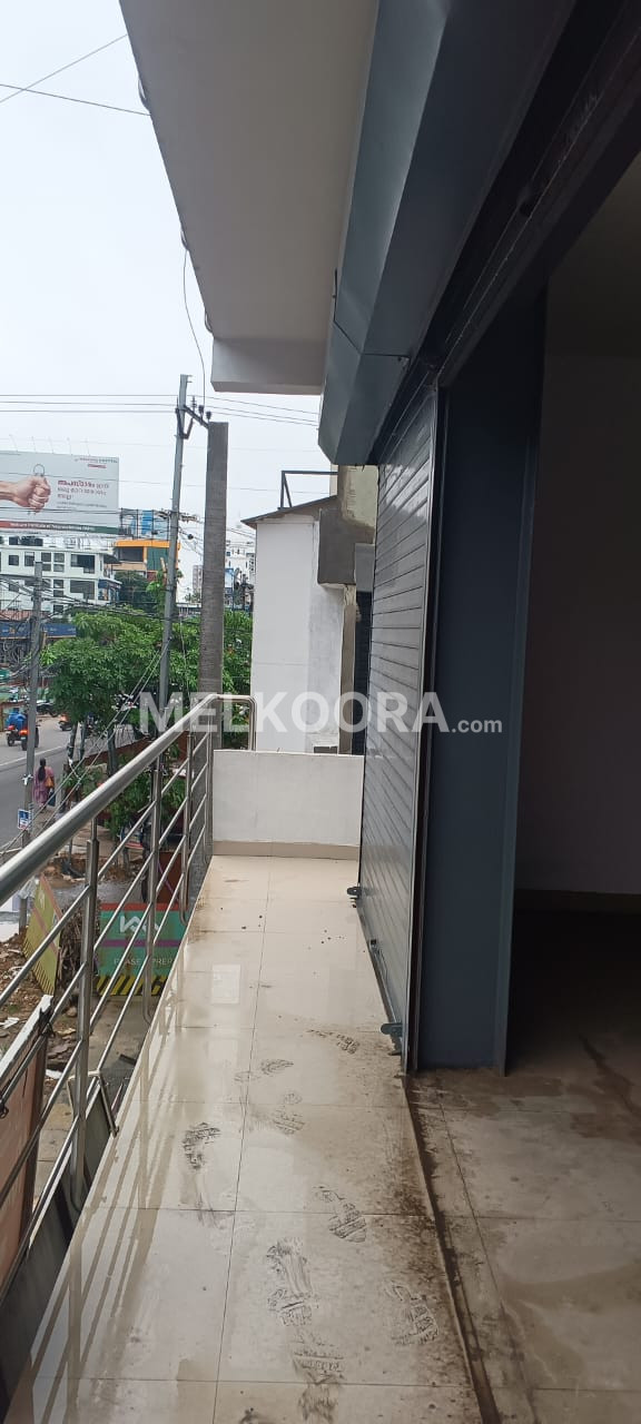 1300Sqft Semi furnished  Office Space for Rent at Vazhakkala for Rs60/Sqft