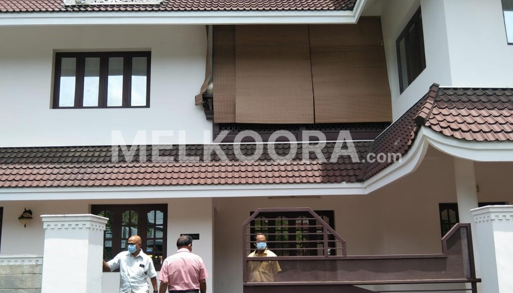 5BHK 2500Sqft Fully furnished house for rent at Maradu for Rs 22000/month