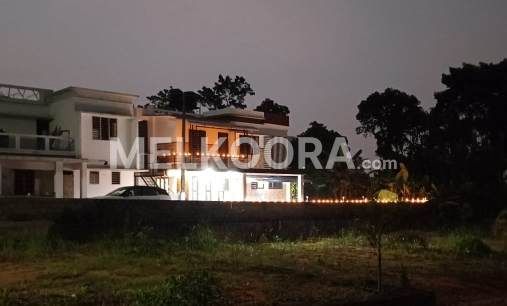 4BHK 2500Sqft Fully furnished villa for sale at Kakkanad for Rs 1.4Cr