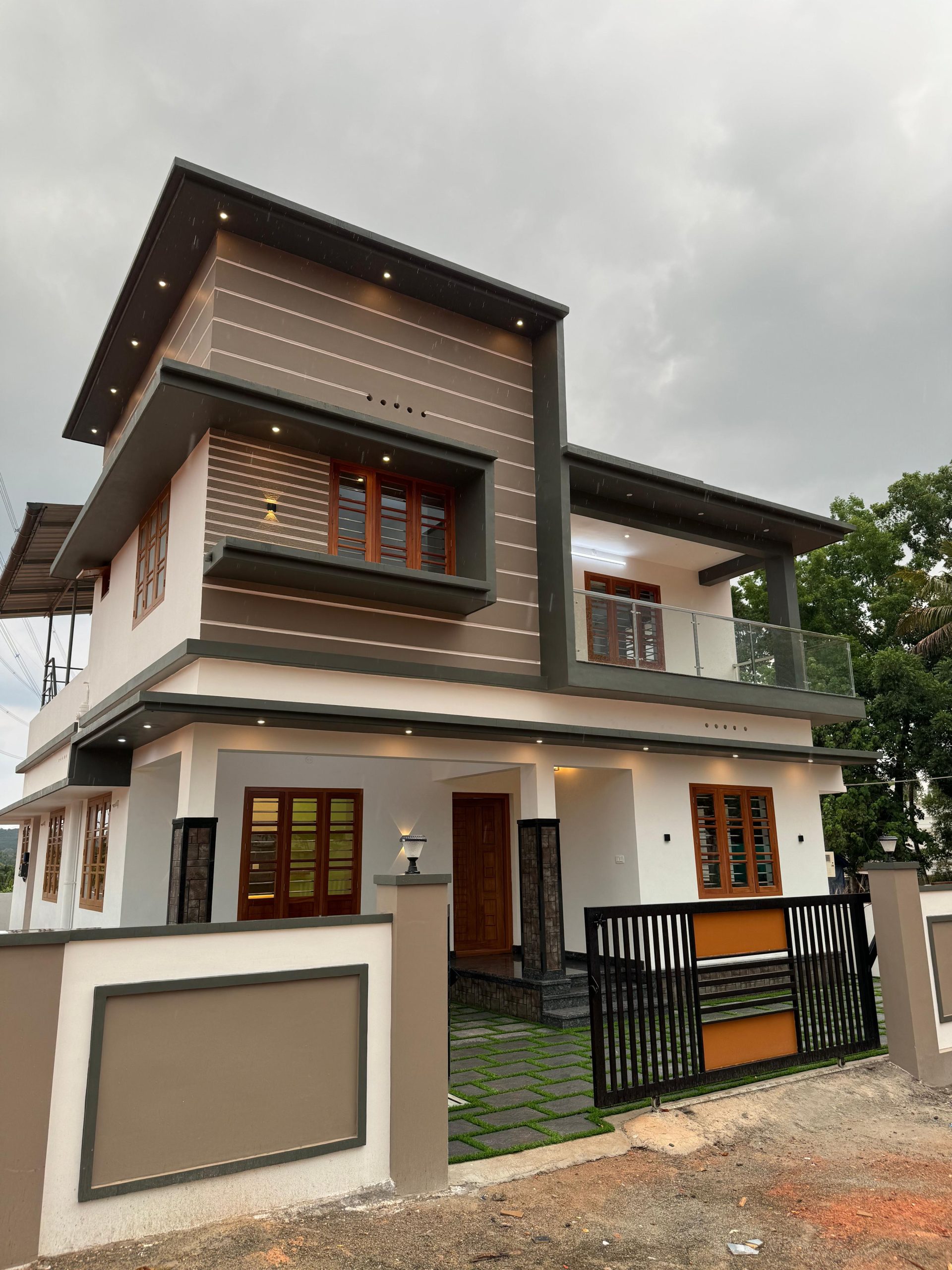 4BHK 2080Sqft Semi furnished house for sale at Kakkanad for Rs 85Lakhs