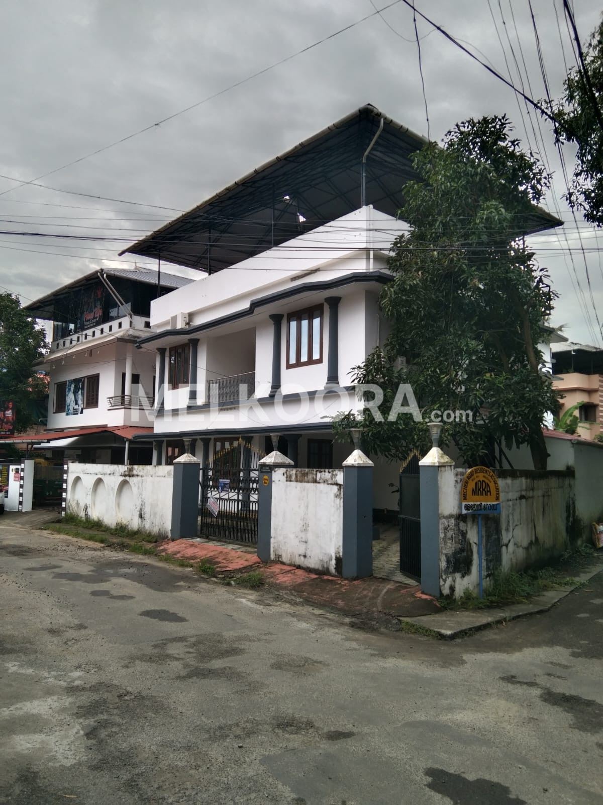3BHK 2000Sqft Semi furnished house for sale at Vyttila for Rs 1.60Cr