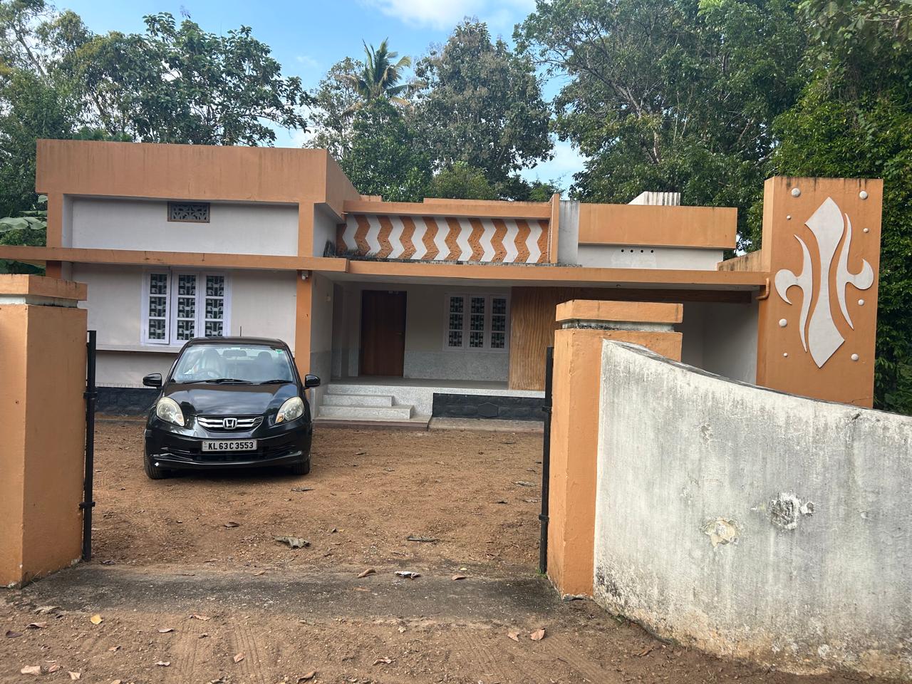 3BHK 1800Sqft Semi Furnished House For Rent at Angamaly For Rs 12000/Month