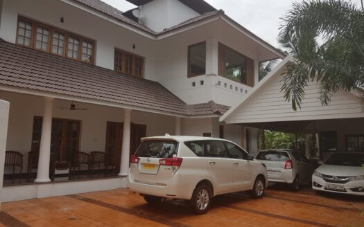 4BHK 3650Sqft Fully Furnished House for Rent at Vyttila for Rs100000