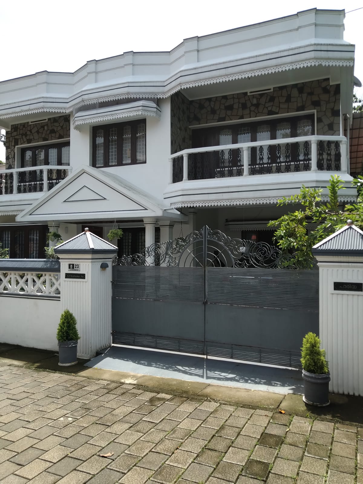 4BHK 2310Sqft fully furnished house for sale at Vyttila for Rs 1.60 Cr