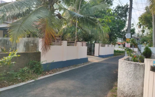 3BHK 1500Sqft Fully Furnished House for Sale at Vypin for Rs 80Lakhs