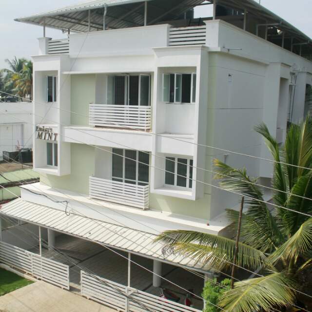 2BHK 800Sqft Semi furnished Apartment for sale at vyttila for Rs42Lakhs