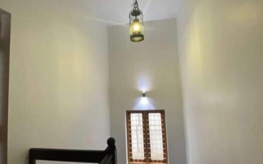 5BHK 2000 Sqft Semi Furnished House For Sale at Aluva For Rs 90Lakhs