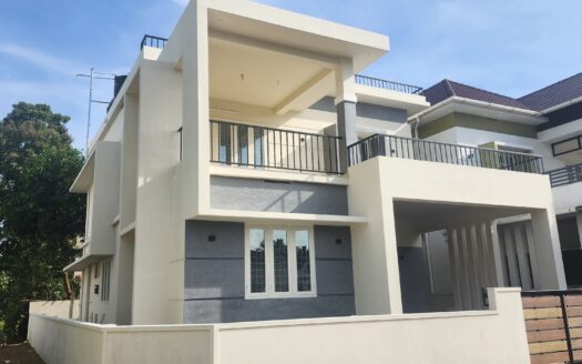 4BHK 2000Sqft Semi Furnished Villa for Sale at Aluva for Rs 78Lakhs