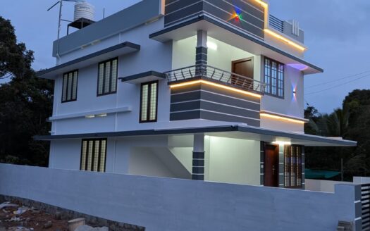 1525Sqft Semi Furnished House for Sale at Mulanthuruthy for 54Lakhs
