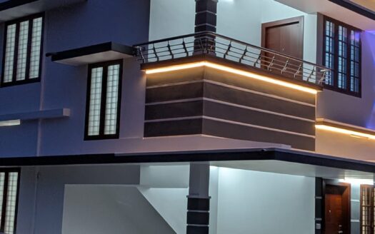 1525Sqft Semi Furnished House for Sale at Mulanthuruthy for 54Lakhs