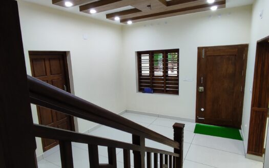 4BHK 1650Sqft semi Furnished house for Sale at Thrippunithura for Rs 79L