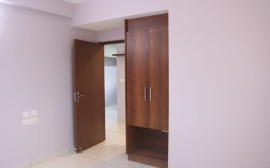 3BHK 1525Sqft Semi Furnished Flat for Sale at Vyttila for Rs1.3Cr.