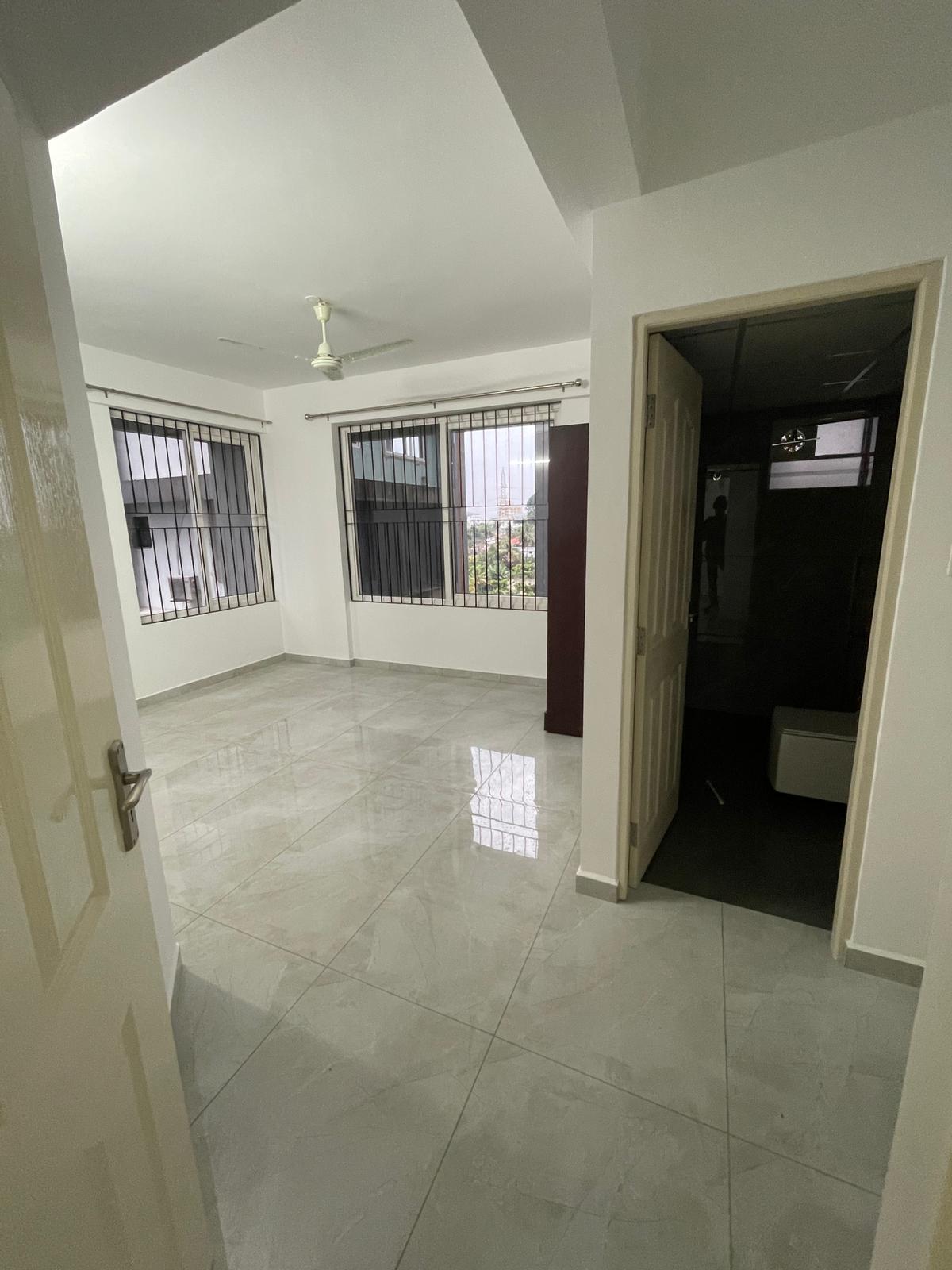 3BHK 1500Sqft Semi Furnished Flat for Rent at Kakkanad for Rs 32000/Month