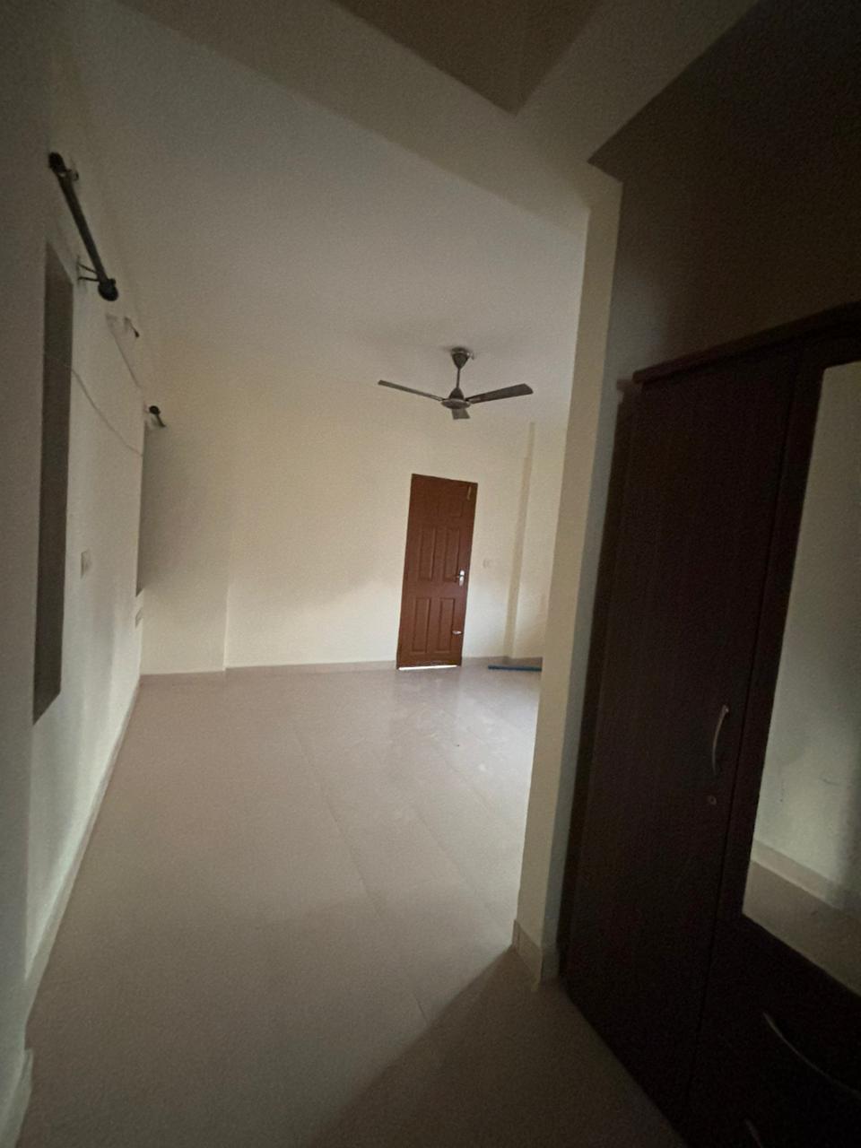3BHK 1300Sqft Semi Furnished Flat for Rent at Palarivattom for Rs 20000/Month.