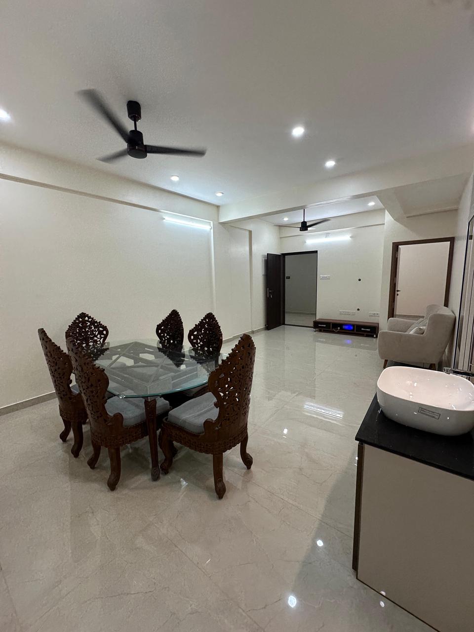 2BHK 850Sqft Semi Furnished Premium Apartment for Rent at Kaloor for Rs 37000/Month