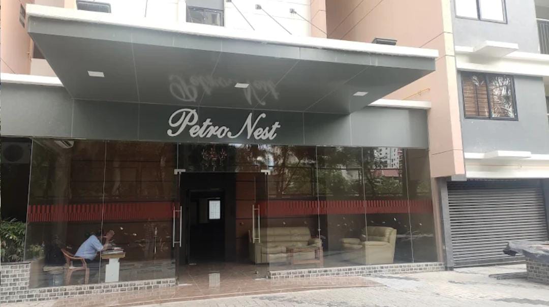 3BHK 1500Sqft Semi Furnished Flat for Rent at Kaloor for Rs 42000/Month