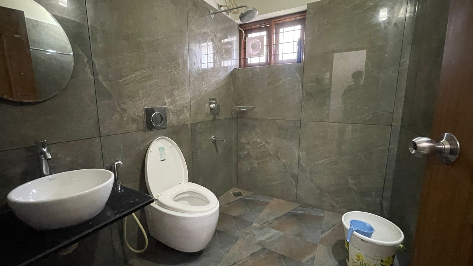 4BHK 3500Sqft Fully Furnished indepentant House for Rent at Palarivattom for Rs 55000/Month