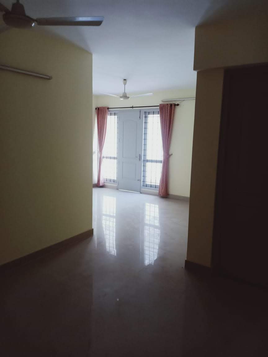 3BHK 1300Sqft Semi Furnished Flat for Rent at Kakkanad for Rs 24000/Month